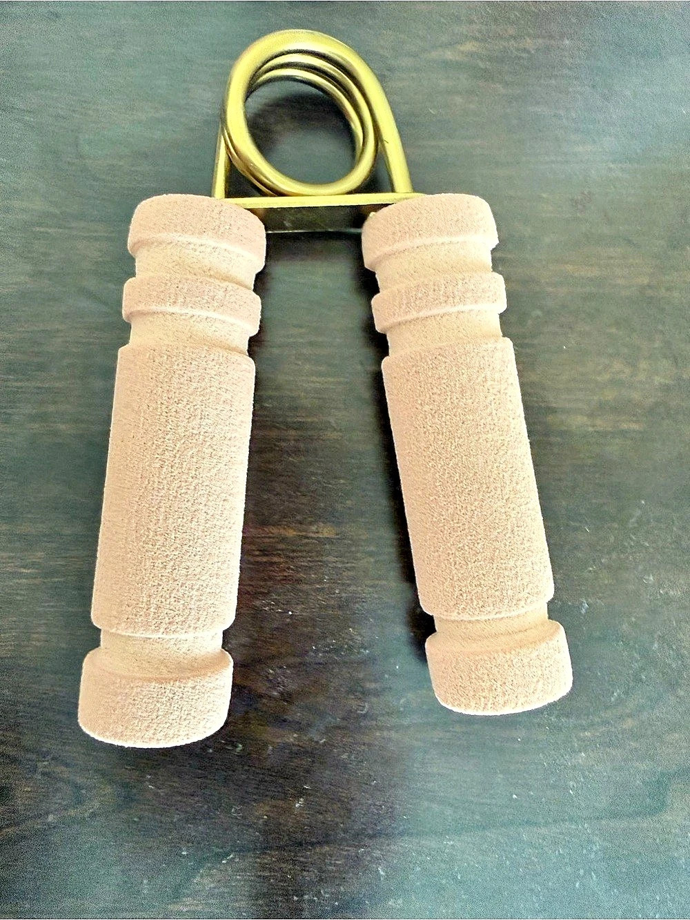 Gaiam Restore Hand Grip Strengthener in Pink